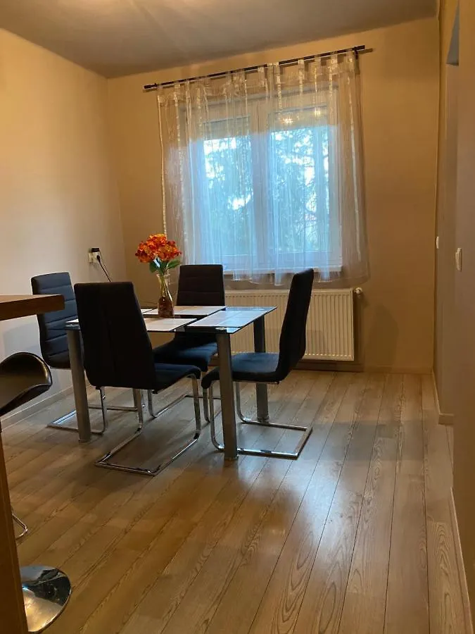 Platan Apartman Hajduszoboszlo 0*,